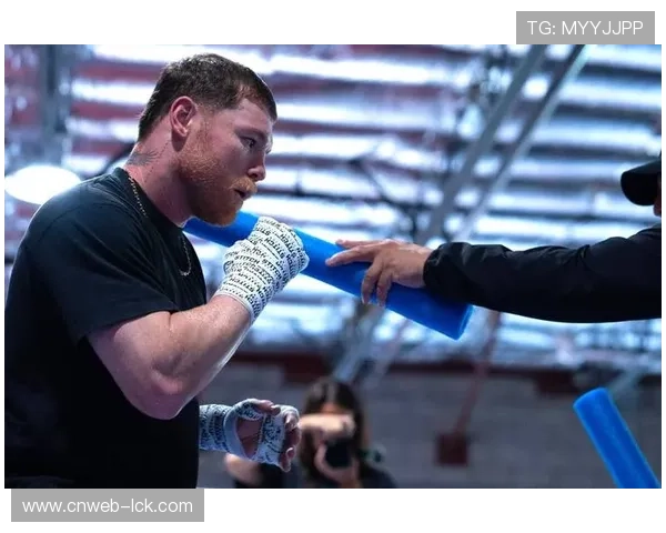 阿瓦雷兹赛前被广泛看好 赔率显示其胜率超六成引人关注