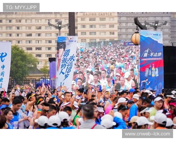 西安永宁门盛大仪式迎接十五国跳水健儿共襄国际赛事